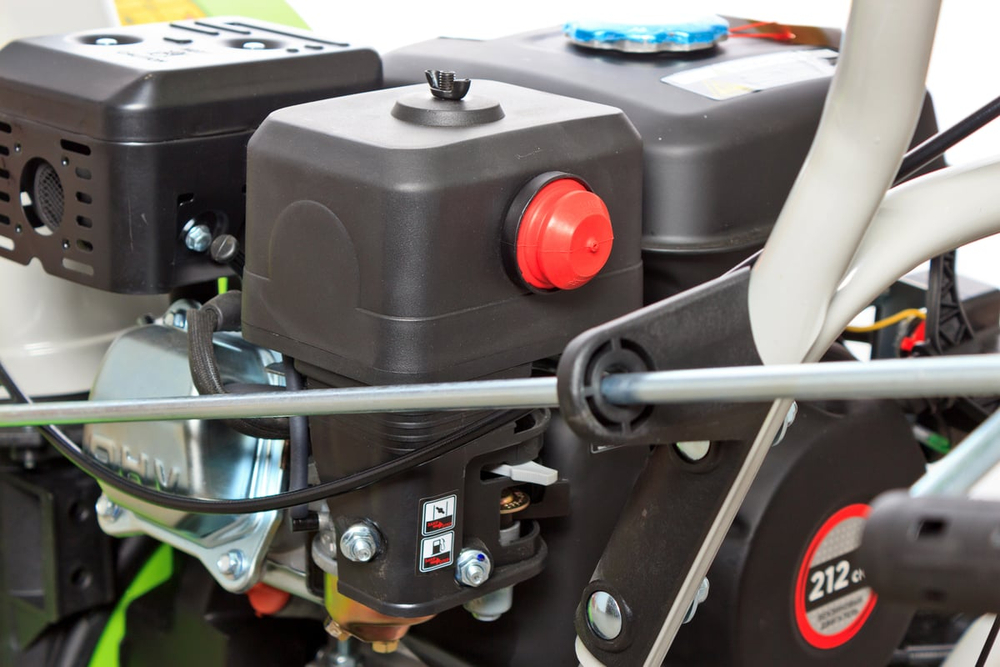 Бензиновый снегоуборщик REDVERG RD-SB62/7E