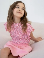 Розовый костюм для девочки с юбкой на лето