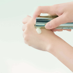 VT Cosmetics Reti-A Reedle Shot 300 интенсивная бустер-сыворотка с микроиглами и ретинолом