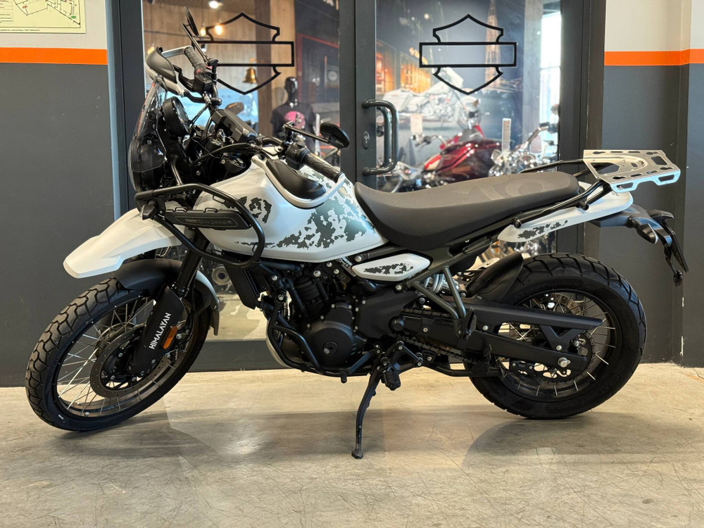 Royal Enfield Himalayan 450 Kamet White (бескамерные шины), 2024 (2 833 км)