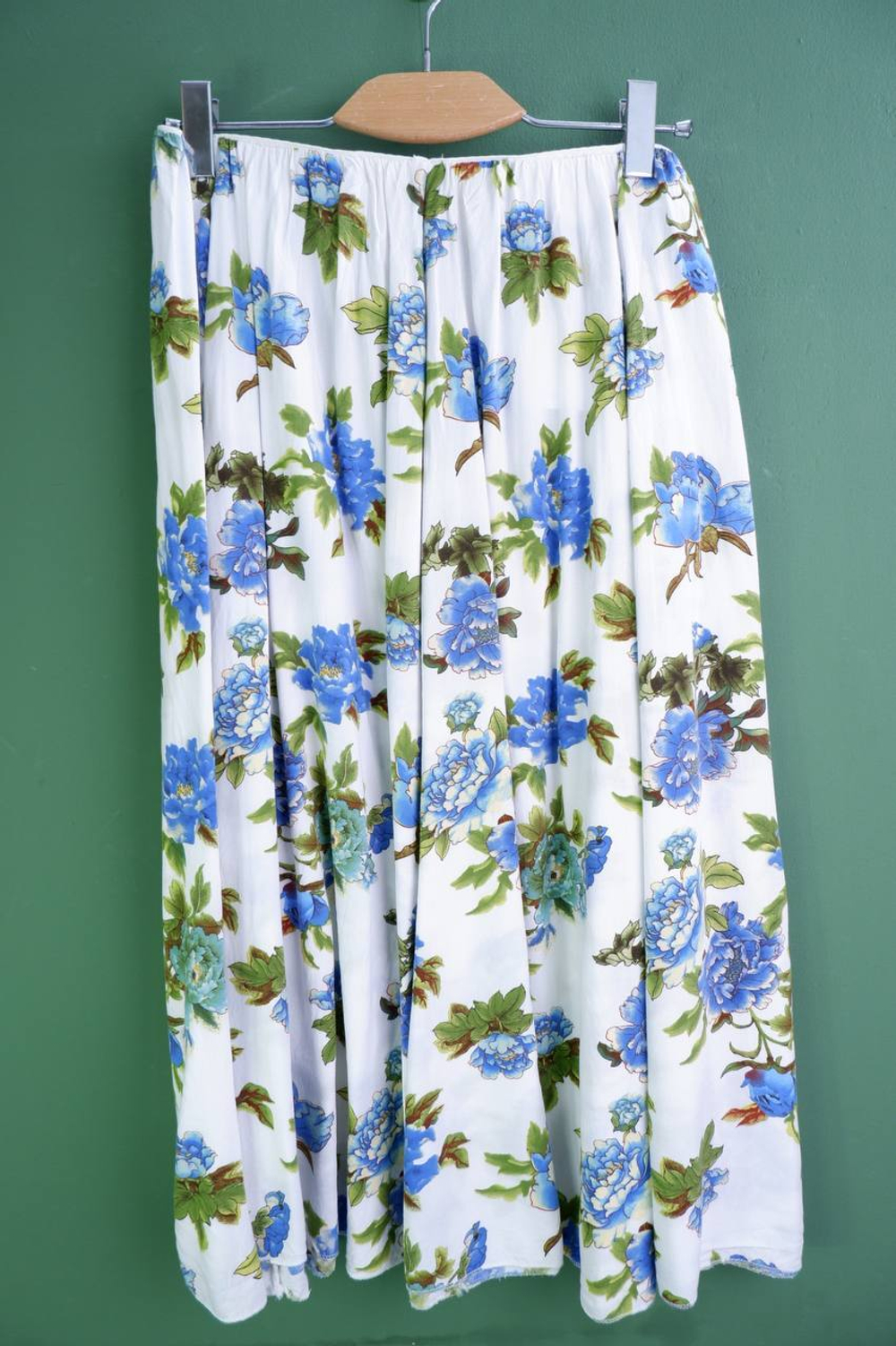 Юбка длины миди, визуально на 50/52 размер