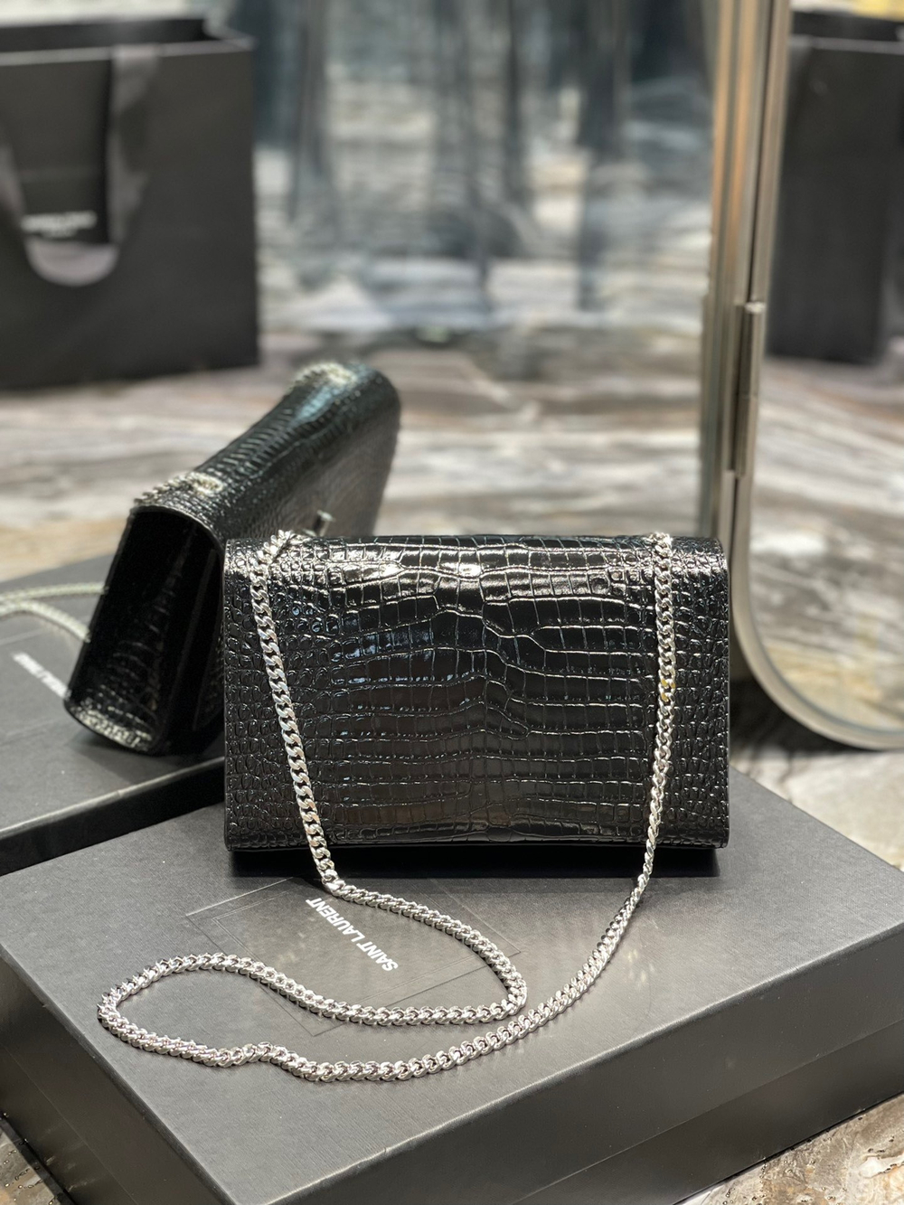 Saint Laurent Kate Medium Bag 24 cm