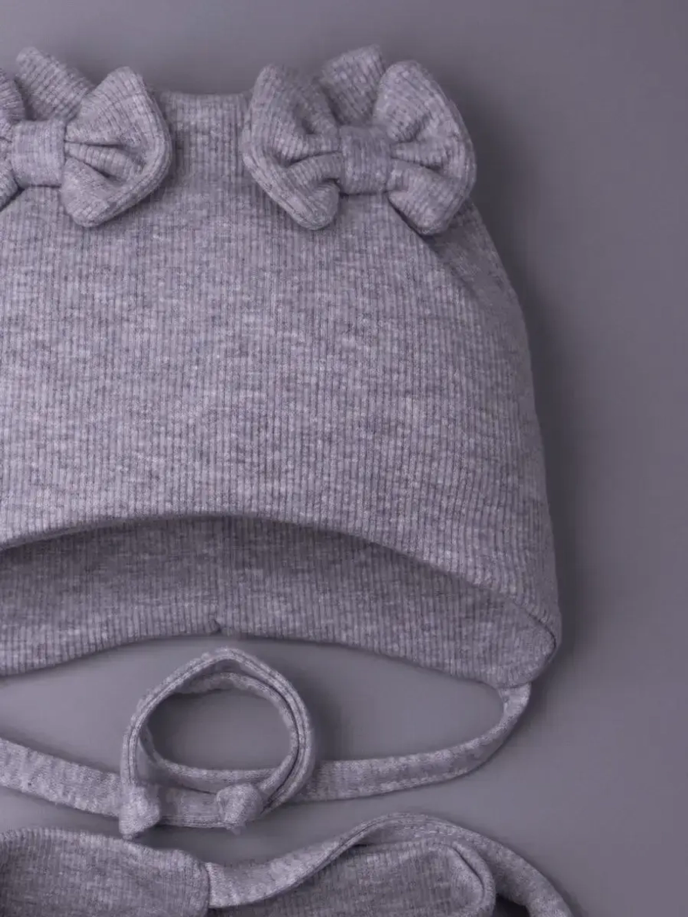 Шапка для девочки с ушками осенняя и снуд