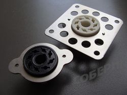 установка ламповой 8-штырьковой панели в корпусе