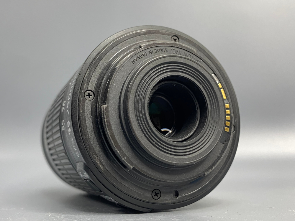Canon EF-S 55-250mm 4-5.6 IS