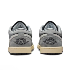 Air Jordan 1 Low "Light Smoke Grey Off Noir"