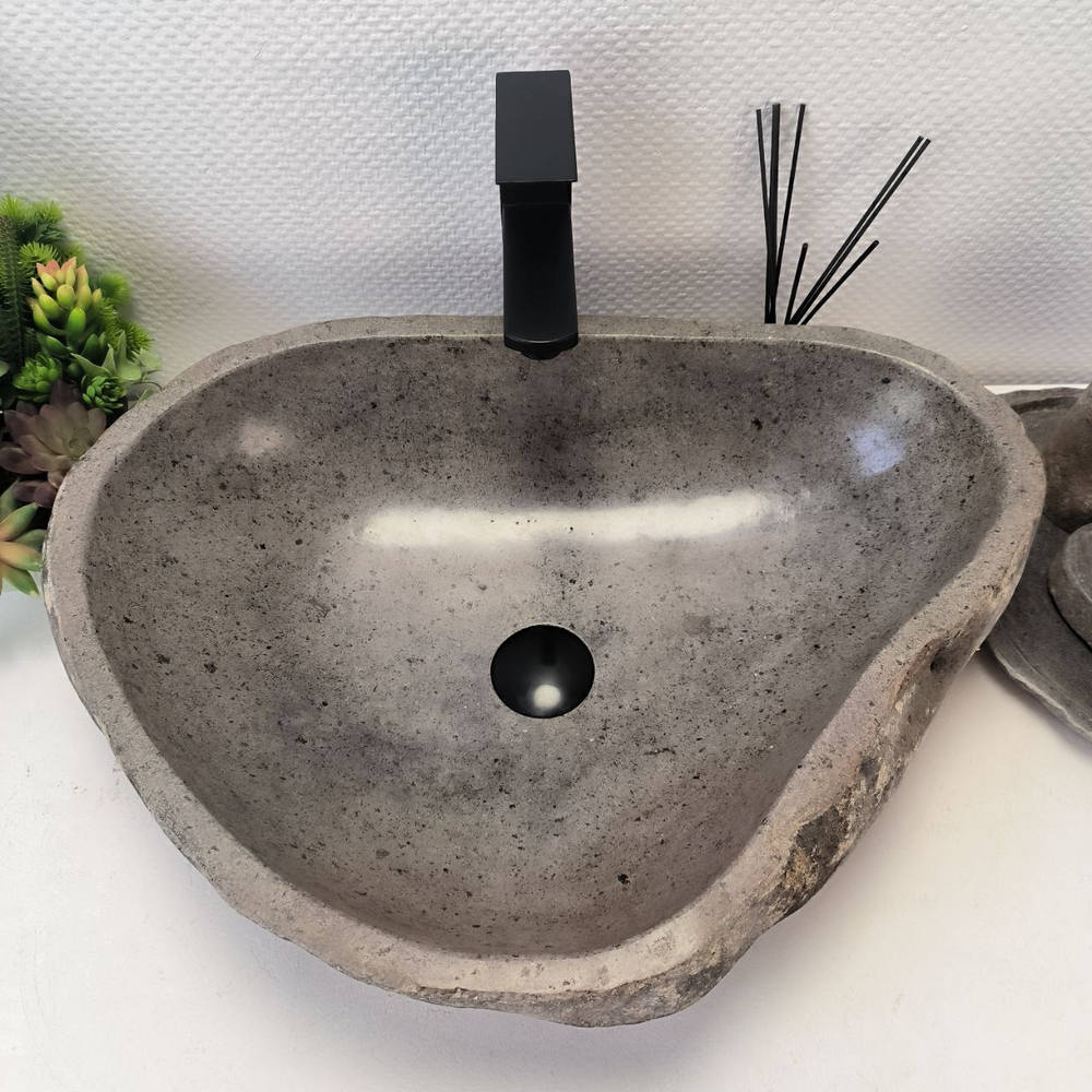 Раковина из речного камня RS-63396 (57*42*16) 0123