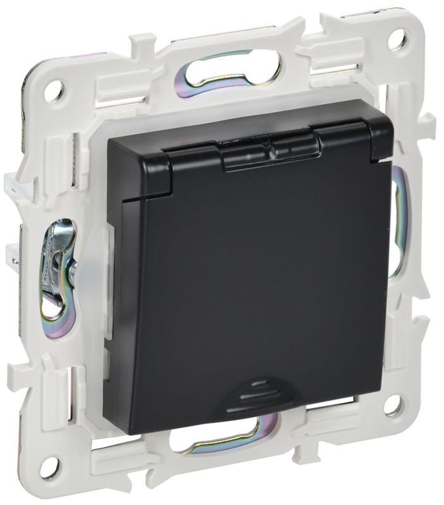 Розетка 1-м SKANDY 16А IP44 с заземл. защ. шторки с крышкой SK-R11Bl черн. IEK SK-R16-16-44-K02 Розетка 1-м SKANDY 16А IP44 с заземл. защ. шторки с крышкой SK-R11Bl черн. IEK SK-R16-16-44-K02