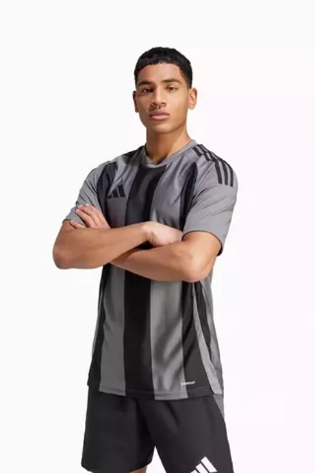 Футболка adidas Striped 24