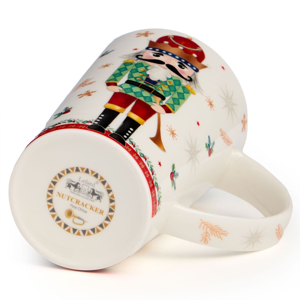 НАБОР ПОДАРОЧНЫЙ LEFARD "ЩЕЛКУНЧИК" (КРУЖКА 385 МЛ В КОМПЛЕКТЕ С ЁЛОЧНОЙ ИГРУШКОЙ)