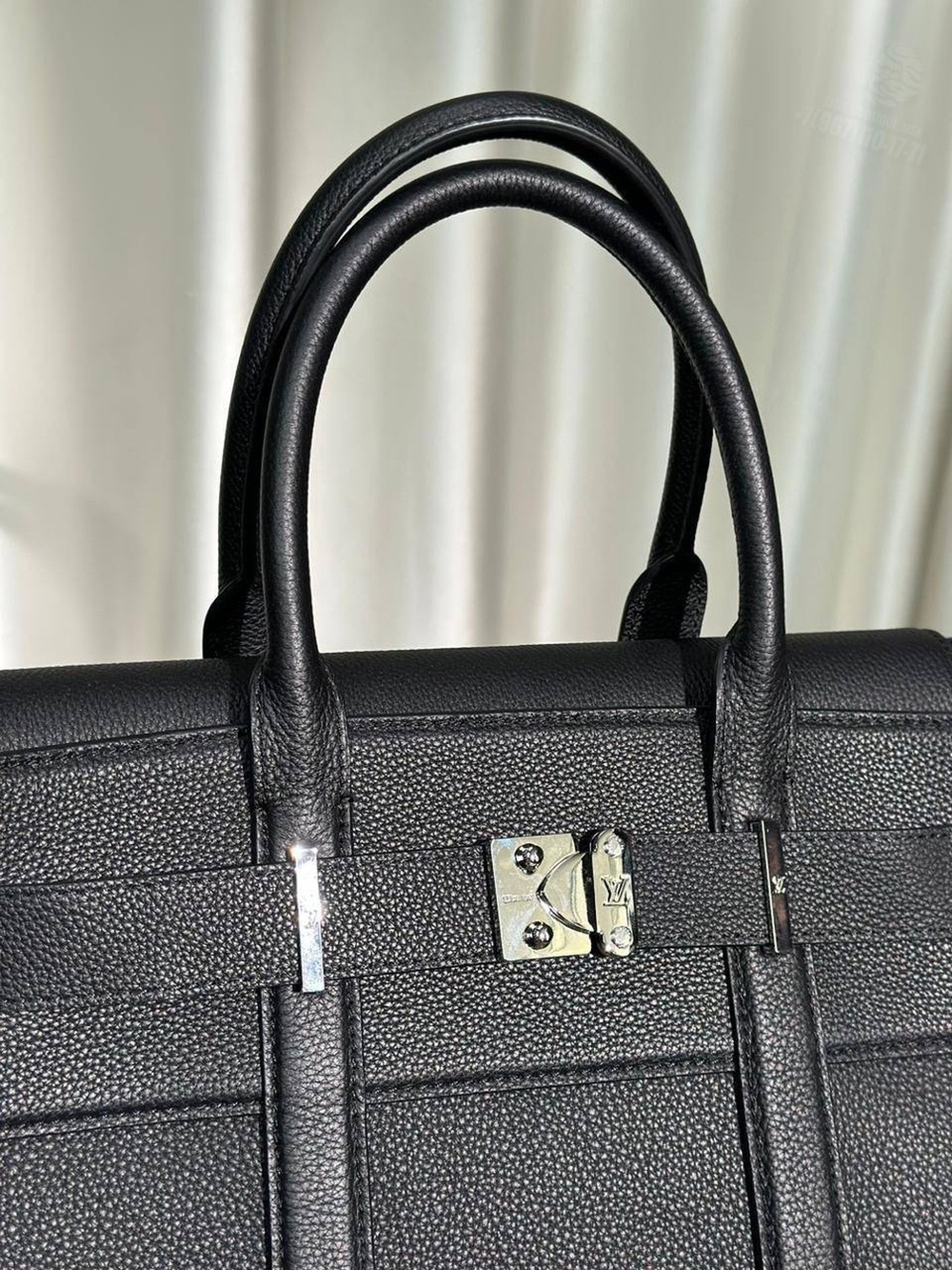 Деловая сумка Louis Vuitton Georges Tote MM