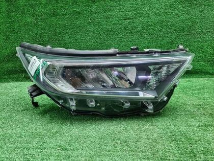 Битая Фара правая Toyota RAV4 5 XA50 (2018-нв) LED