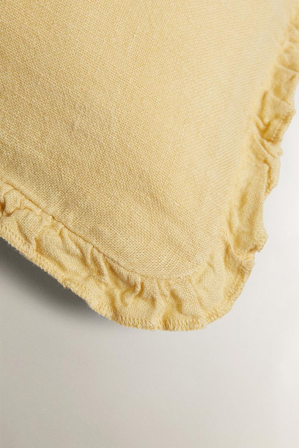 ZARA HOME ЛЬНЯНОЙ ЧЕХОЛ ДЛЯ ДЕКОРАТИВНОЙ ПОДУШКИ, ЖЕЛТЫЙ