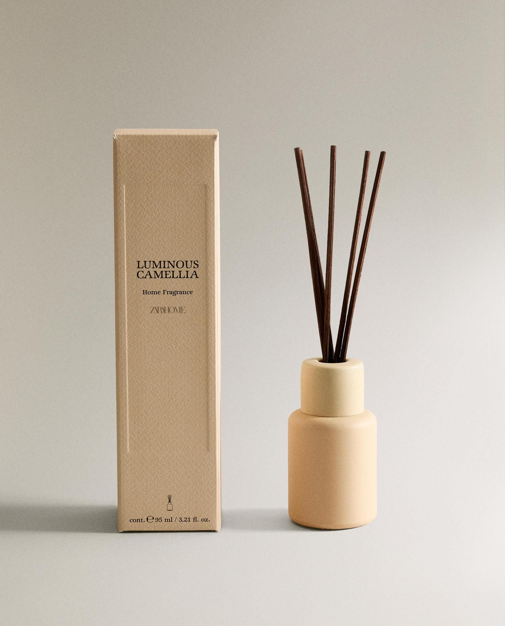 Zara Home - Освежитель воздуха mikado светящийся камелия, 95 мл