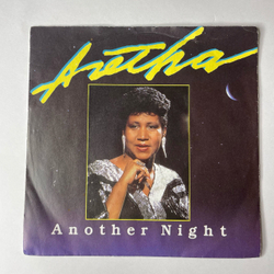 Винтажная виниловая пластинка 7 дюймов (маленькая пластинка) Aretha Franklin Another Night (Германия 1986)