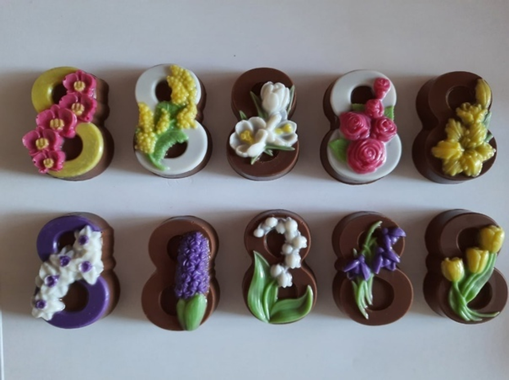 Форма пластиковая Ассорти / Восьмерки с цветами