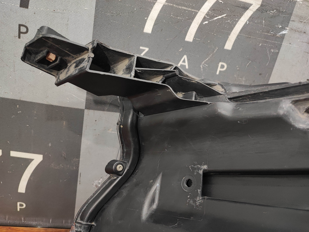 Фара правая LED Toyota Land Cruiser Prado 150 17-24 Б/У Оригинал 8114560N20