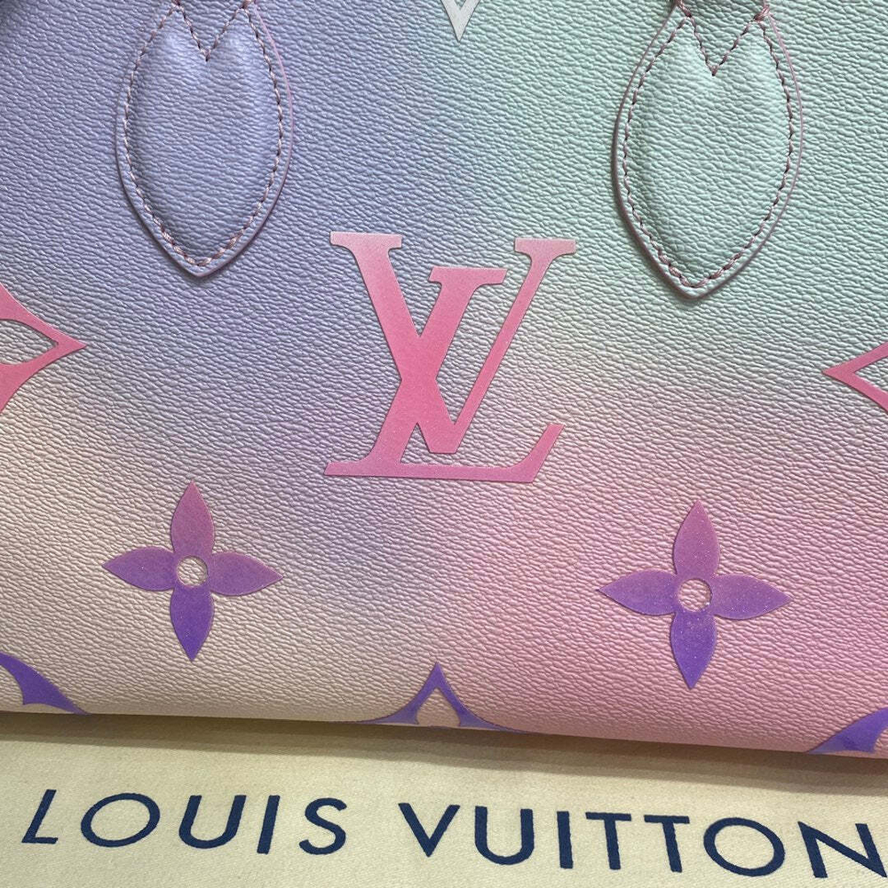 Louis Vuitton Onthego PM