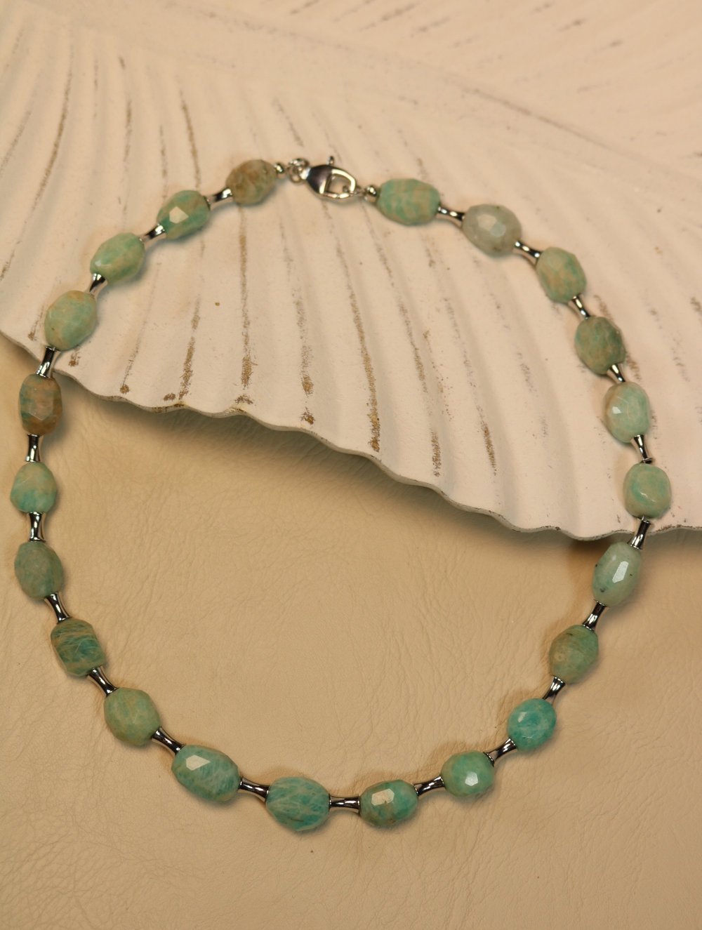 Чокер из амазонита «Мятный шторм»