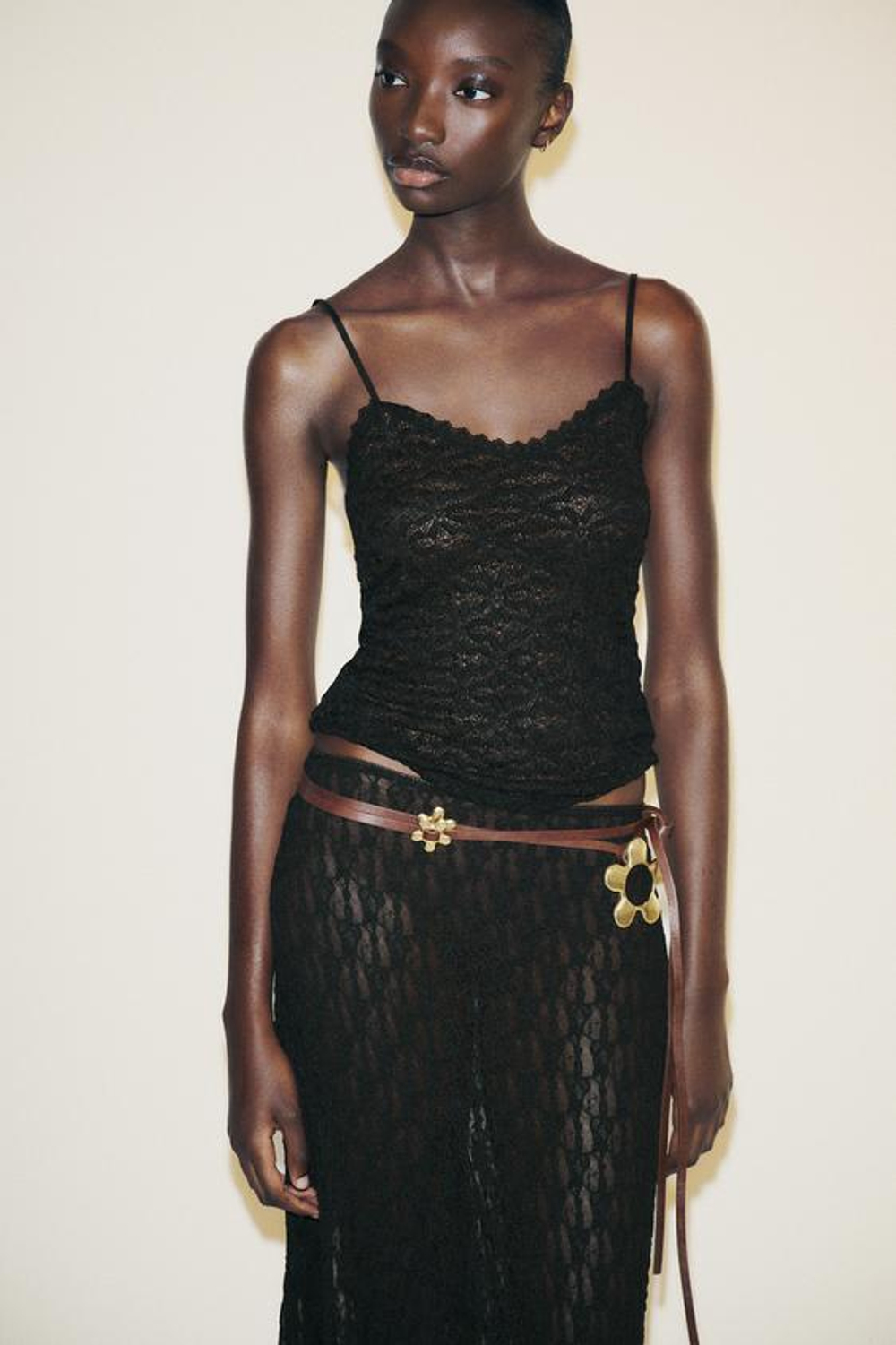 ZARA ДЛИННАЯ РАСКЛЕШЕННАЯ КРУЖЕВНАЯ ЮБКА, ЧЕРНЫЙ