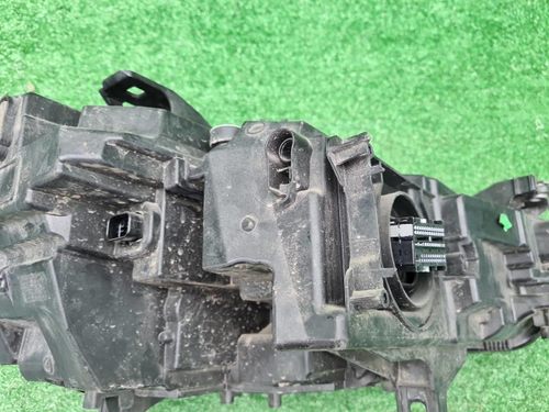 Битая Фара левая BMW 8er G14 G15 G16 (18-22) Laser