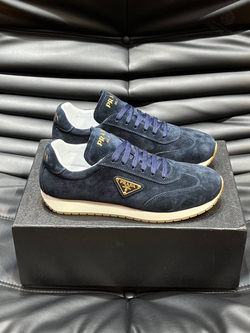 Кроссовки Prada
