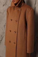 Двубортное пальто