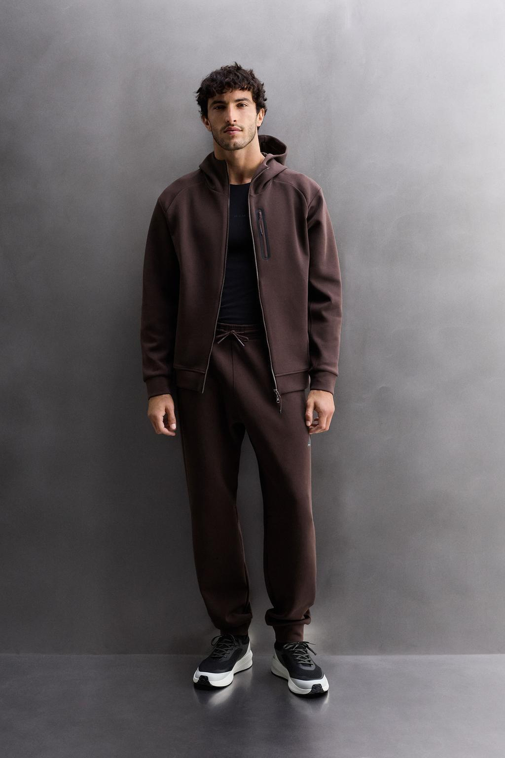 ZARA ТЕХНИЧЕСКАЯ ТОЛСТОВКА НА МОЛНИИ С КАПЮШОНОМ, БУРГУНДИ