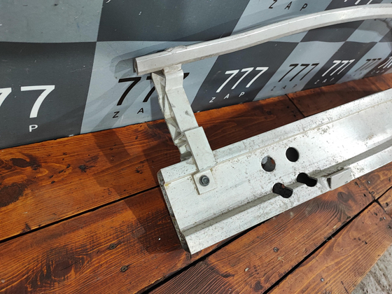 Усилитель переднего бампера Infiniti M / Q70 (Y51) 10-19 Б/У Оригинал 620301MA0A