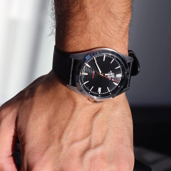 Наручные часы Casio EFV-140L-1A