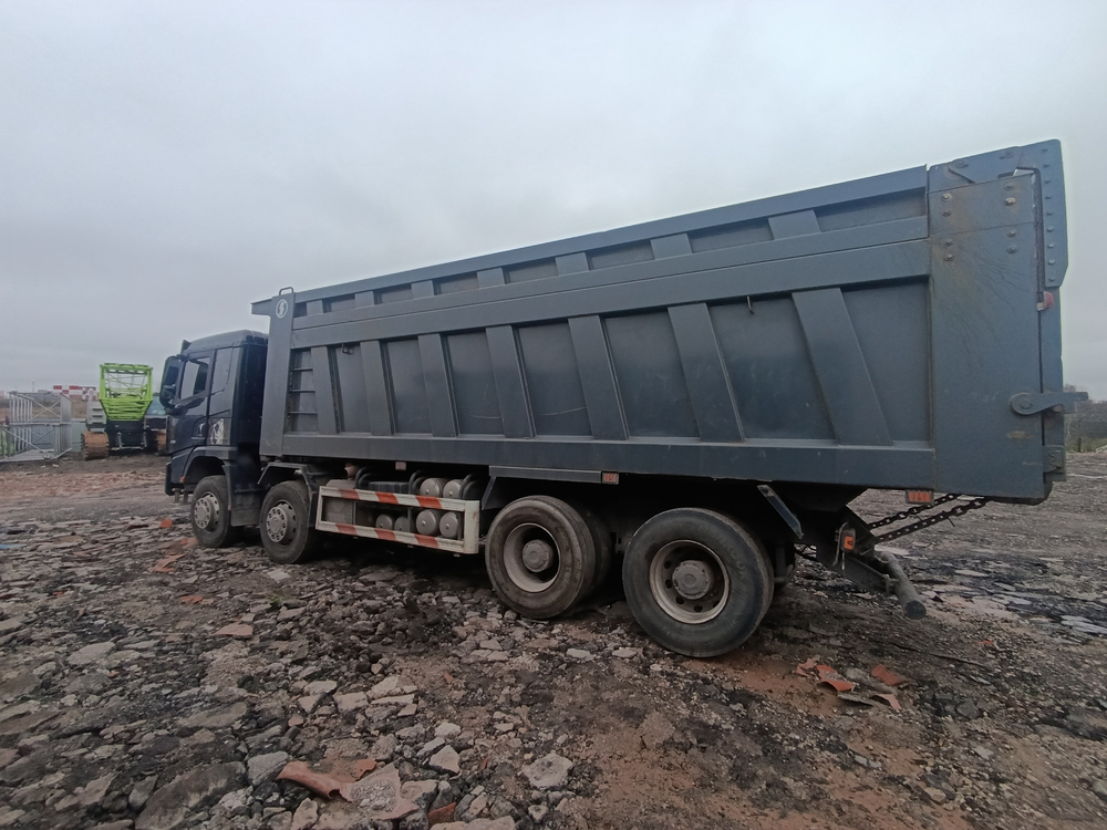 Shacman (Shaanxi) SX* 8x4 Самосвал SX33186V366 (Дизельный, 11,6 л, 423 л.с., МТ)