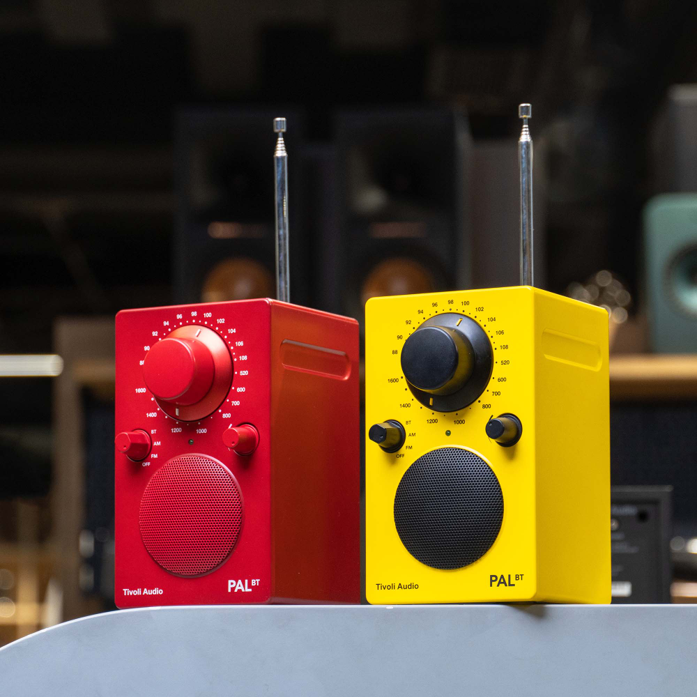 Tivoli PAL BT Желтый [Yellow] — портативный радиоприемник с Bluetooth