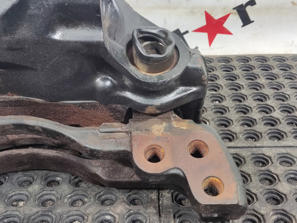 Суппорт передний правый 2017г.