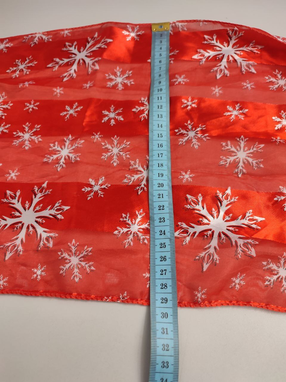 Шарф легкий со снежинками