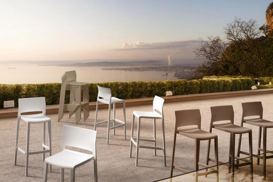 Стул пластиковый полубарный Bakhita 66