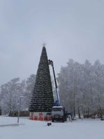 Светодинамическая елка каркасная-узкая с встроенной гирляндой "Евро-2" высота от 4 до 30 м