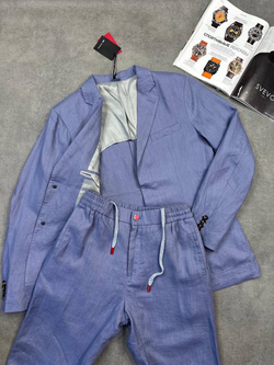 Льняной костюм Kiton