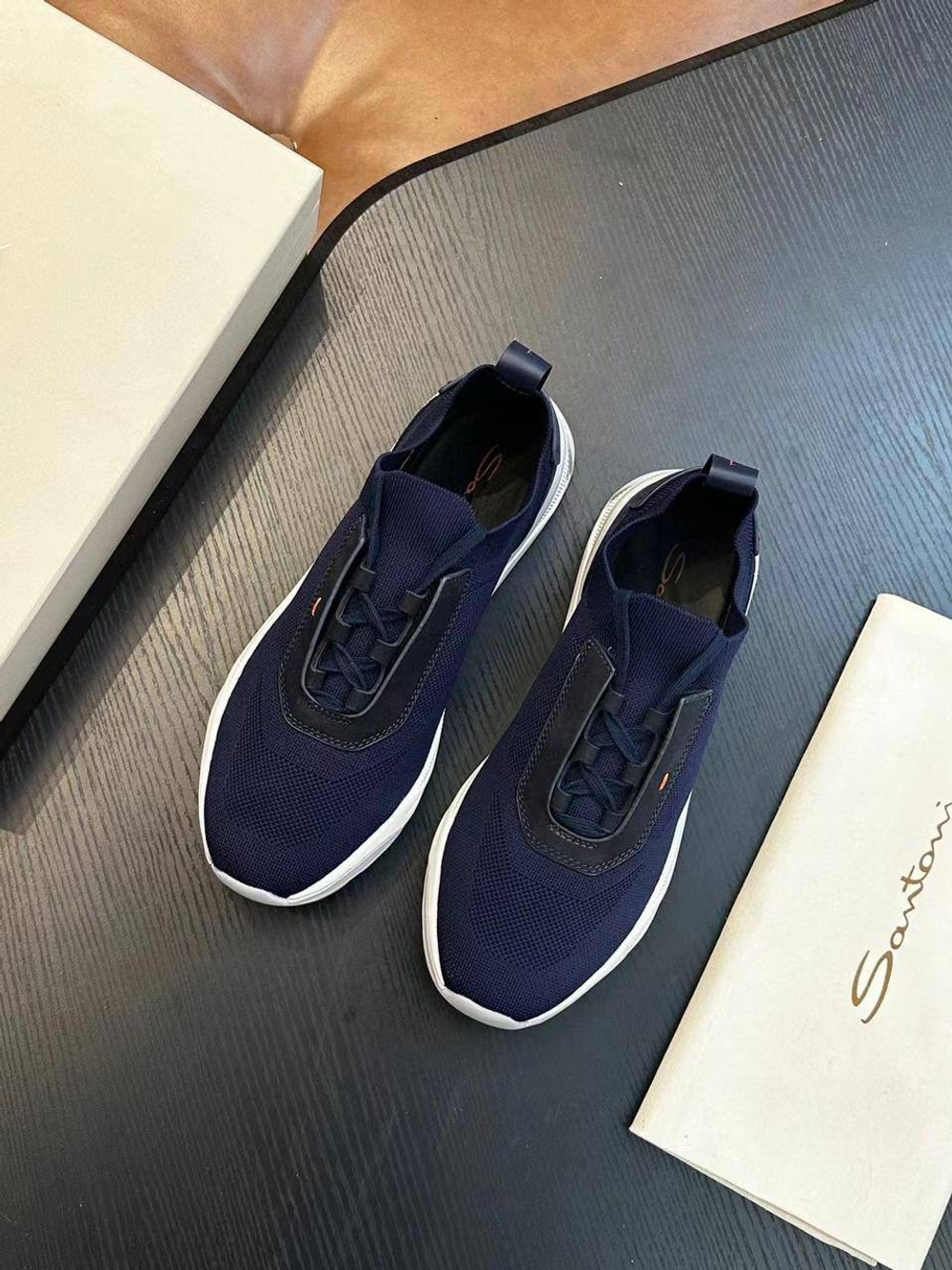 Кроссовки Santoni
