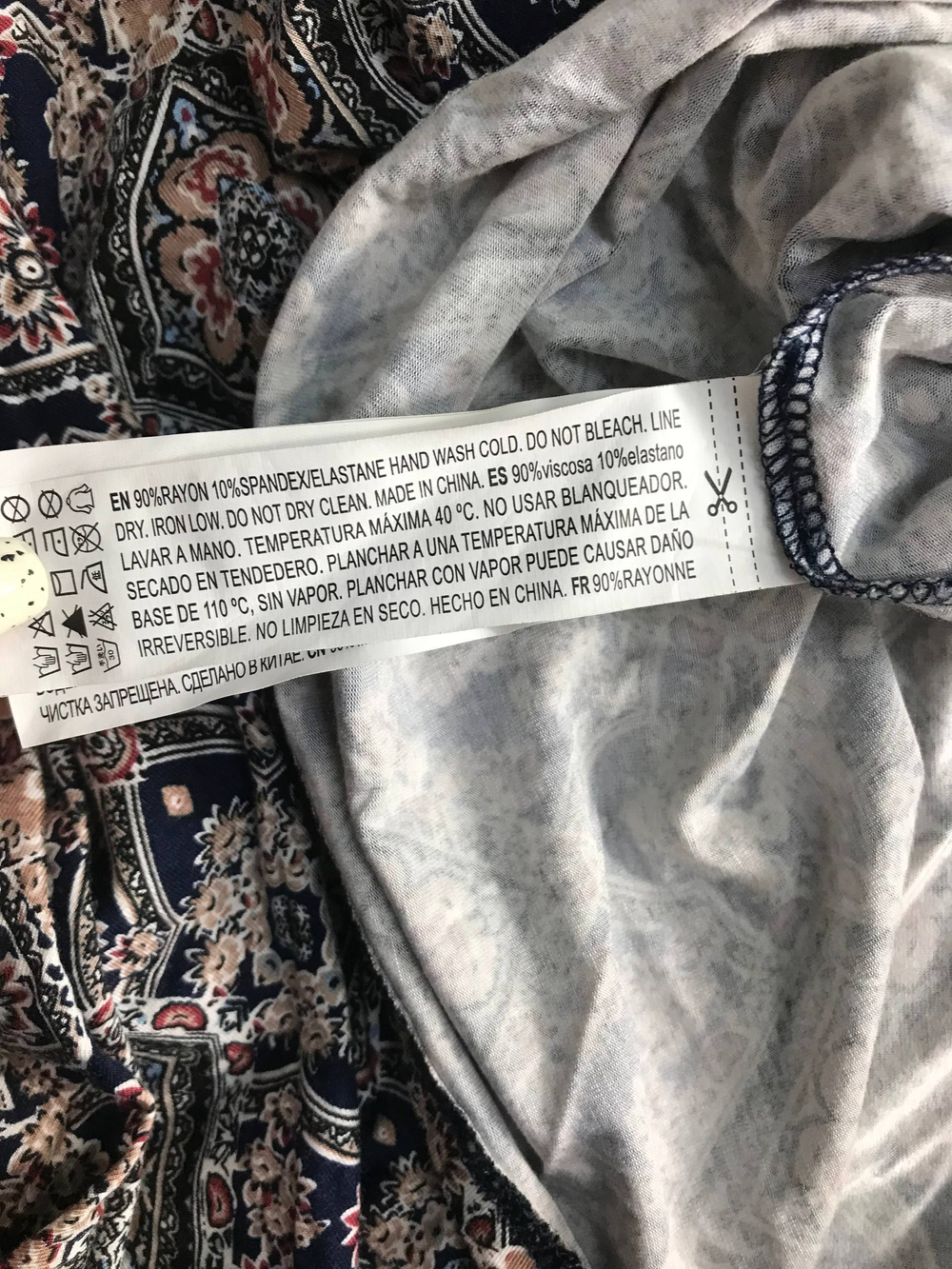 Платье Forever21 лаконичное, маркировка S, визуально на 44 размер