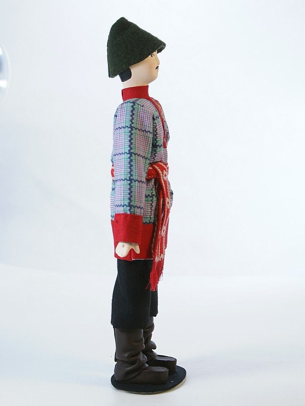 Кукла фарфоровая Удмуртка, Вятская губерния