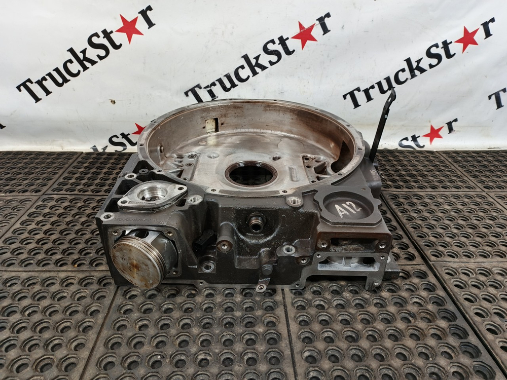 Кожух маховика OM501