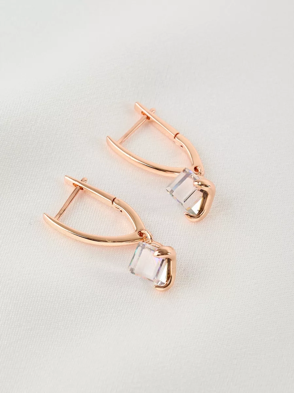 Серьги-подвески Миражи с фиолетовыми кубиками Swarovski