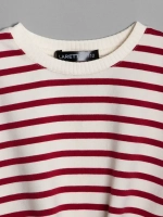 Красный костюм для девочки на лето в полоску