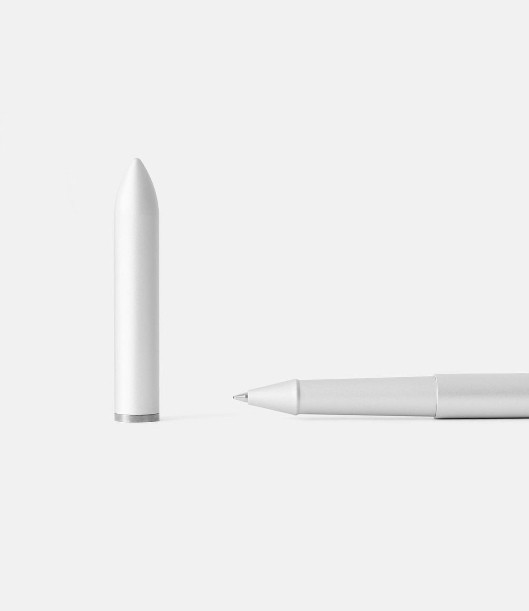 Novium Hoverpen 3.0 Frost Silver — левитирующая ручка