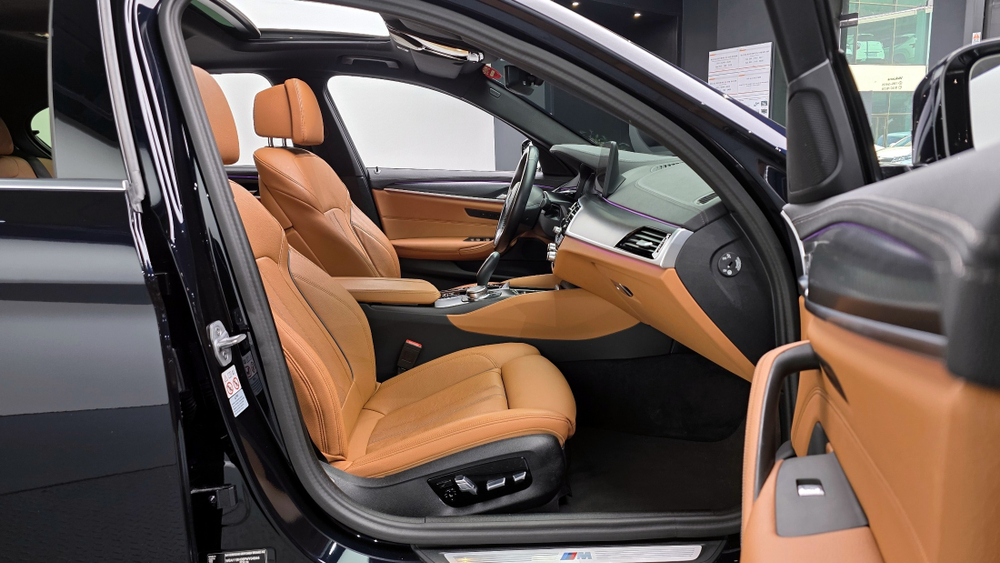 BMW 5 серии (G30) 520i M Sport