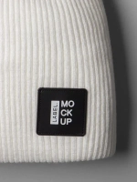 Белая шапка детская бини на осень