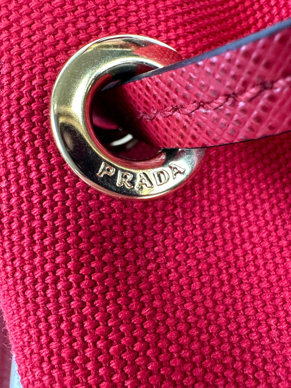 Сумка Prada Bucket Bag in Wicker and Canvas