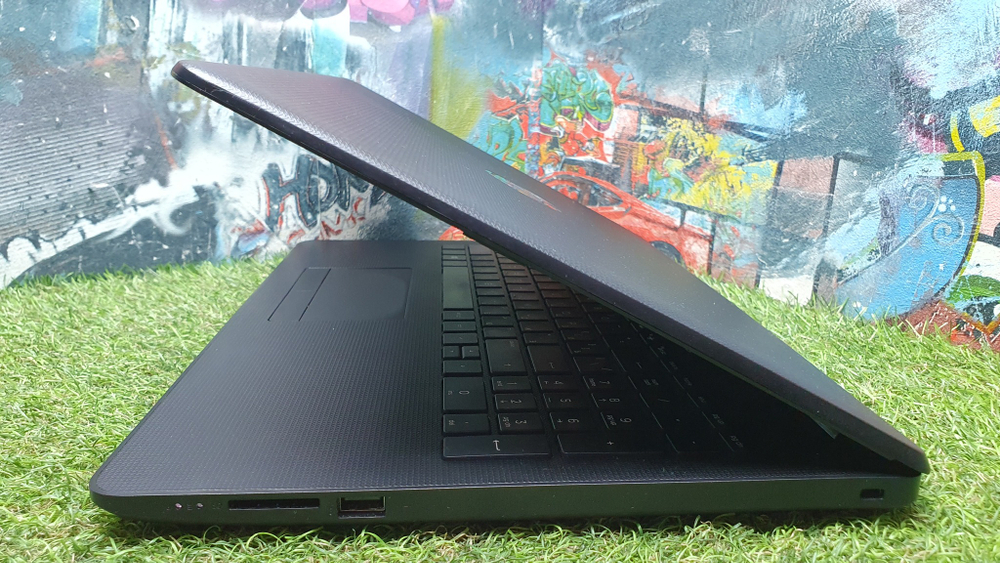 Ноутбук HP AMD/4Gb/15-rb010ur 3lg91ea/Windows 10