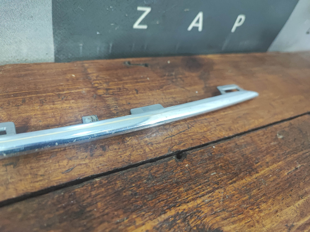 Молдинг переднего бампера Mercedes GLS (X167) 19-нв Б/У Оригинал A1678851206