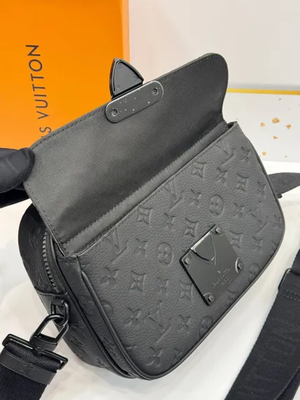 Сумка-мессенджер Louis Vuitton S-lock черный